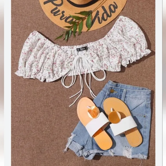 Floral super crop princess sleeves top - Picture 4 of 8